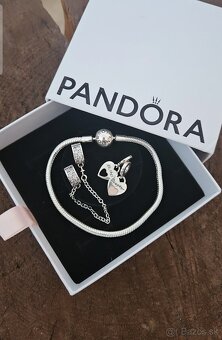 PANDORA. - 2