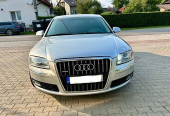 Audi A8 4.2 benzín - 2