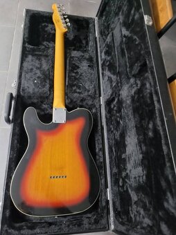 Elektrická gitara Fender/Squier s kufrom - 2