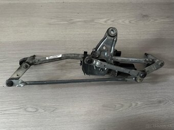 Motoček stieračov pantograf vw passat b7 - 2