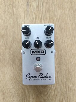 Gitarový efekt Dunlop MXR M75 Super Badass - 2