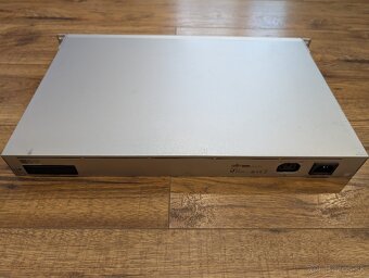 Ubiquiti UniFi Gateway Pro UXG-PRO - 2