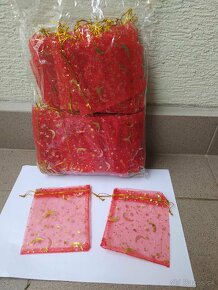 Predám tieto nové organza sačky nové s ozdobnou témetikou. D - 2