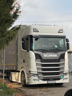 predaj: Scania S450 | 10/2021 | 604 000 km | 1. majiteľ - 2