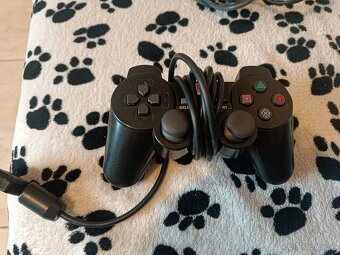 Playstation (PS 1) one ovládače - 2