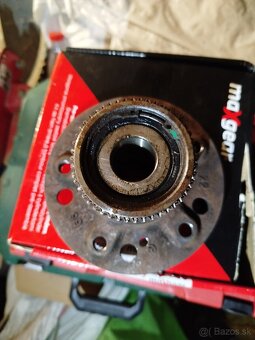 Zadný náboj kolesa Mercedes w168 - 2