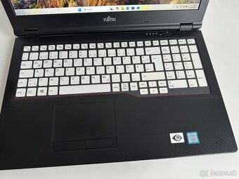 Fujitsu E559 / i5-8265U / 8GB RAM / 512GB SSD / Win 11 - 2
