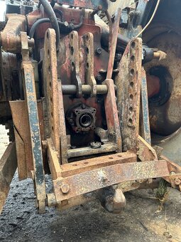 Predám zadnú konzolu a agrohak na Zetor crystal - 2