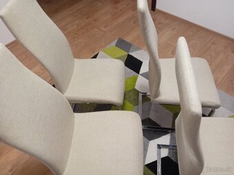 Jedálenské stolicky - 2