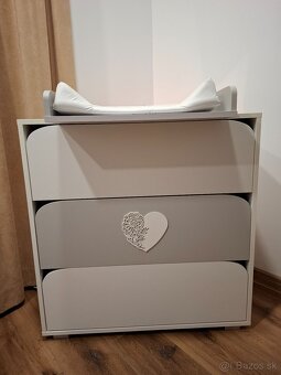 Prebaľovací pult - 2