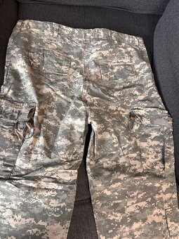 Maskacove nohavice panske - 2