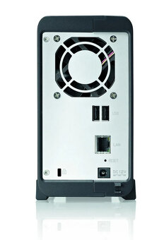 Dátové úložisko - Fujitsu Q700 NAS Server + 2x2TB disky - 2
