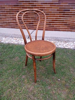 Predam stolicku Thonet - 2
