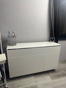 NOVÁ Komoda - 140cm - 2