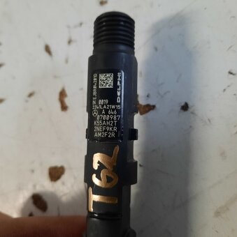 Tryska Mercedes C W204 E W211 2.2 CDI EJBR04201D A6460700987 - 2