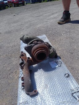 Vw golf 6 1.6 TDI 77kw - 2