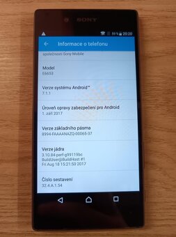 Sony Xperia Z5 - 2