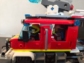 lEGO 60374 Hasici - 2