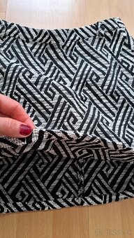 Pull&Bear nová Sukňa zimusna /jesenná - 2