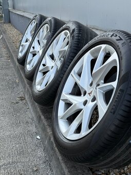 Letna sada 245/45 r18 - 2