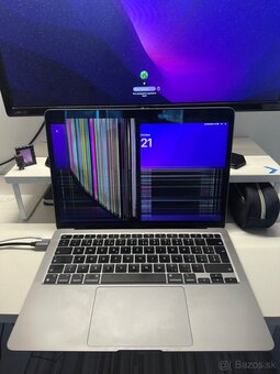 Macbook air m1(A2337) (rozbitý displej) - 2