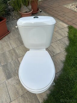 Umývadlo na nohe WC s nádržkou rohová vaňa. - 2