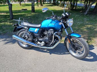 Moto Guzzi V7 Special - 2