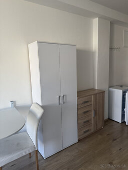 Investičný 1-i byt v centre Nitry s balkónom a pivnicou - 2