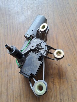 Motorček zadného stierača Škoda Fabia , VW - 2