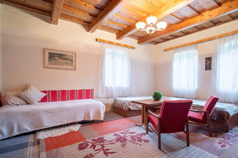 Na predaj autentická chalúpka 15km od Banskej Štiavnice - 2