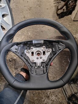 Volant z BMW E60 - 2