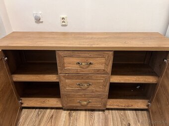 Komoda - 2