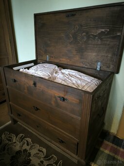 Komoda - 2