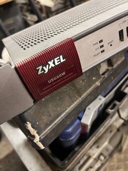 ZyXEL ZyWALL USG 60W - 2