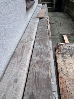 Drevený domček + masívne hranoly na predaj - 2