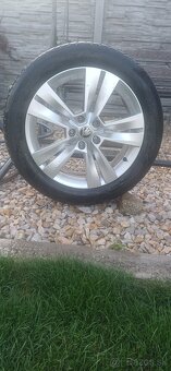 225/50r18 - 2