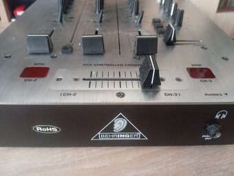 Behringer DX626 - 2