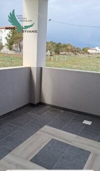 Na predaj apartmán v tichej lokalite na ostrove Vir v Chorv - 2