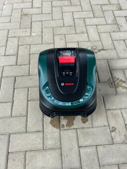 Robotická kosačka Bosch Indego M 700 - 2