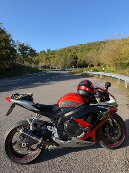 Suzuki Gsxr 600 K8 - 2