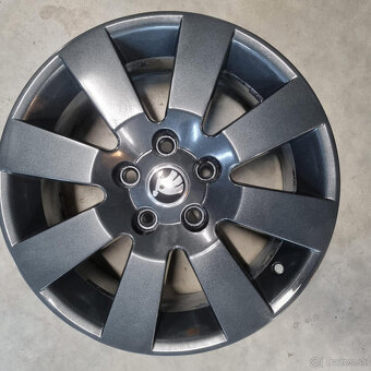 Hliníkové Škoda disky 5x112 R16 7J ET37 - 2