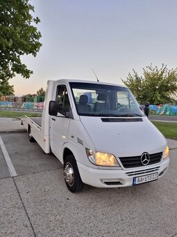 Mercedes-Benz Sprinter - 2