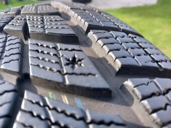 225/60 r17 zimne pneumatiky goodyear - 2