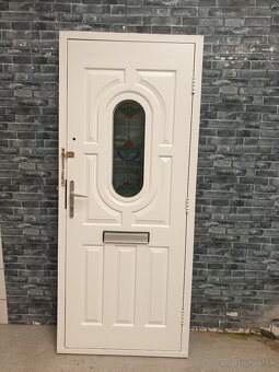 Plastove dvere č 29. 80x210cm. P - 2