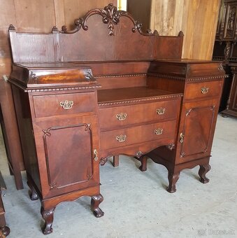 Starožitný nabytok - 2