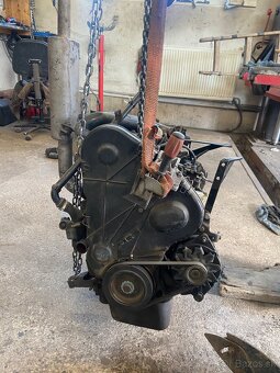 Predam diely z Peugeot - 2