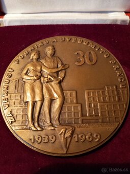 medaile a suveníry - 2