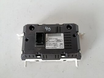 displej ford fiesta 10r035345 40€ - 2