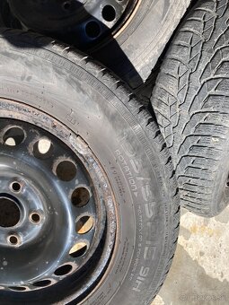 195/65 R15 nokian na diskoch - 2