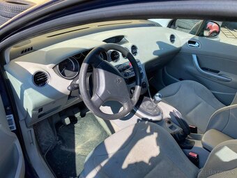 Peugeot 308 1.6 16V - 2